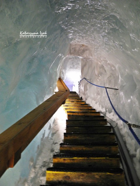 Grota lodowa w Saas-Fee